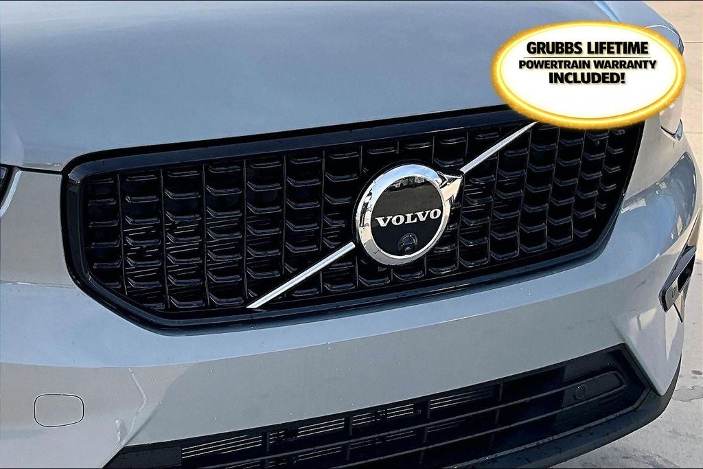 2026 Volvo XC40 B5 Ultra