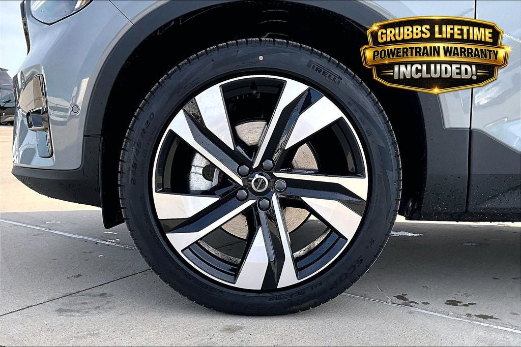 2026 Volvo XC40 B5 Ultra