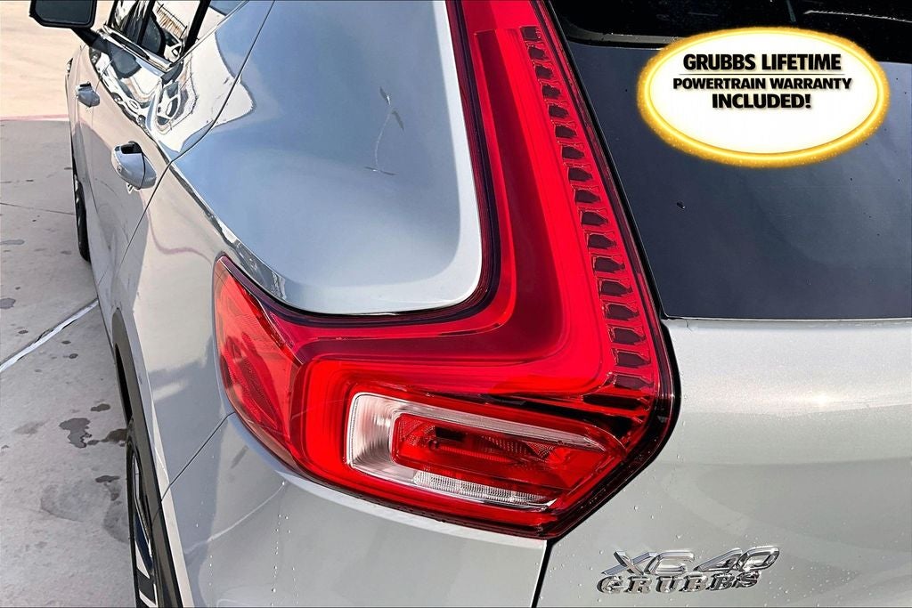 2026 Volvo XC40 B5 Ultra