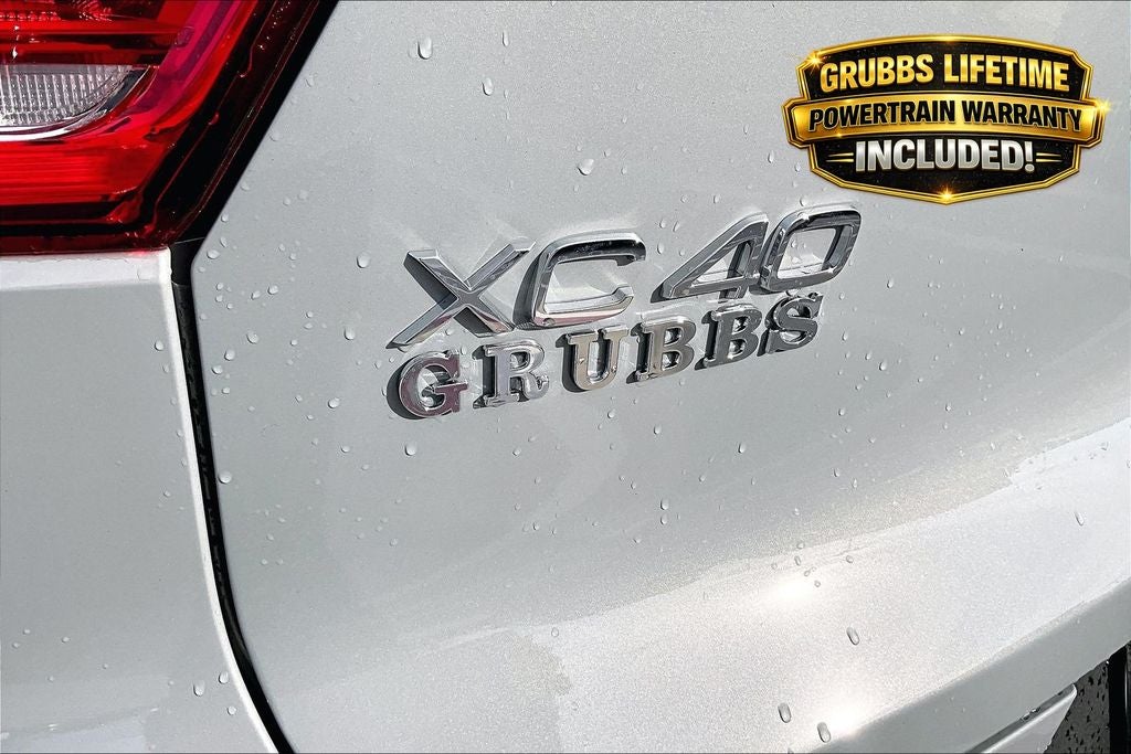 2026 Volvo XC40 B5 Ultra