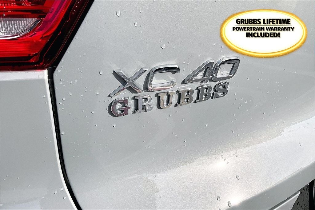 2026 Volvo XC40 B5 Ultra