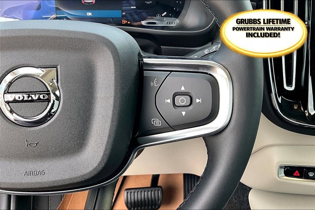 2026 Volvo XC40 B5 Ultra