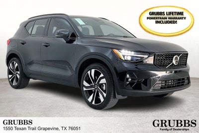 2026 Volvo XC40 B5 Ultra