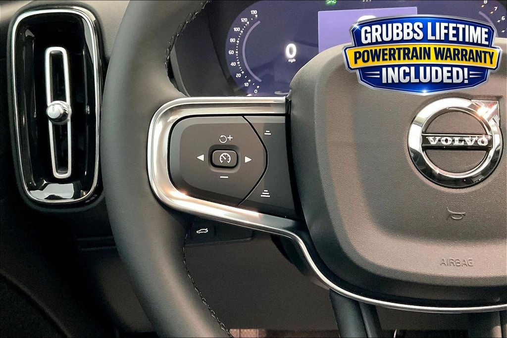 2026 Volvo XC40 B5 Ultra