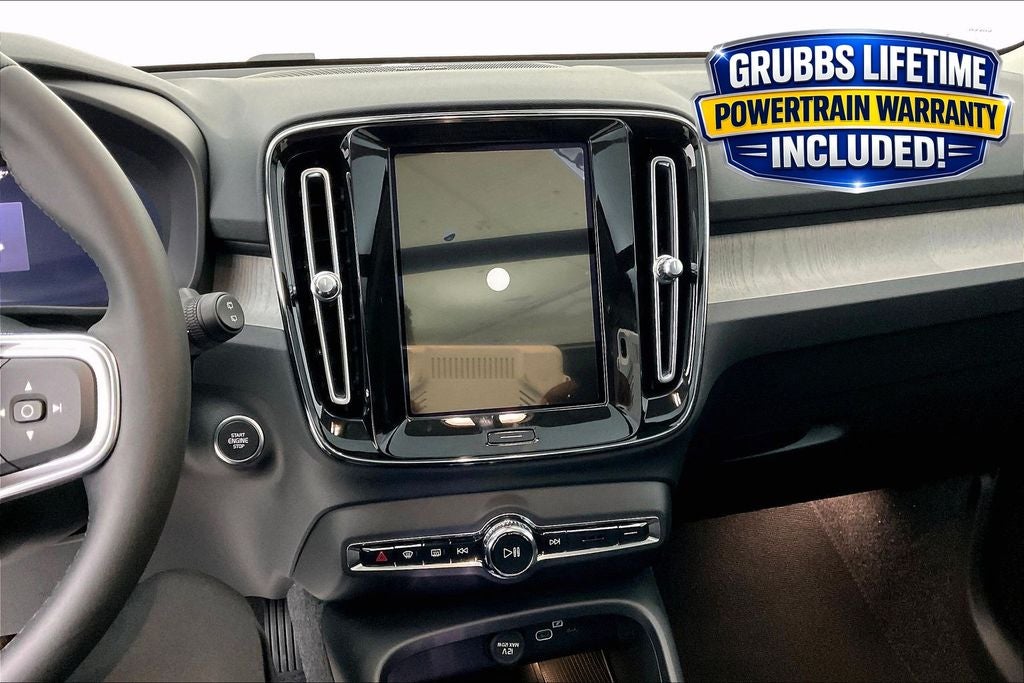 2026 Volvo XC40 B5 Ultra