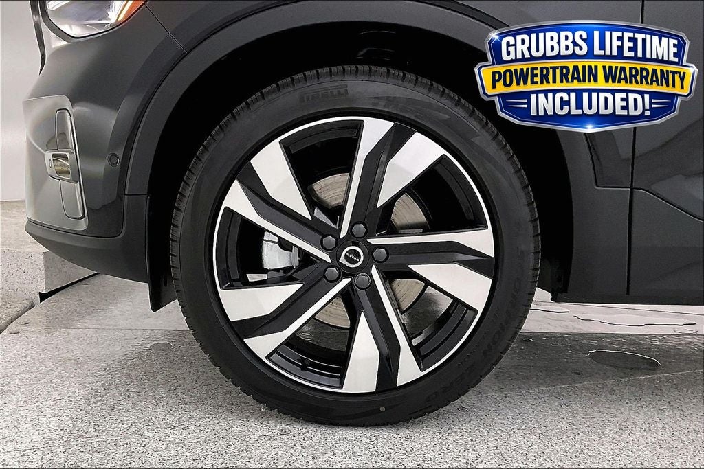 2026 Volvo XC40 B5 Ultra