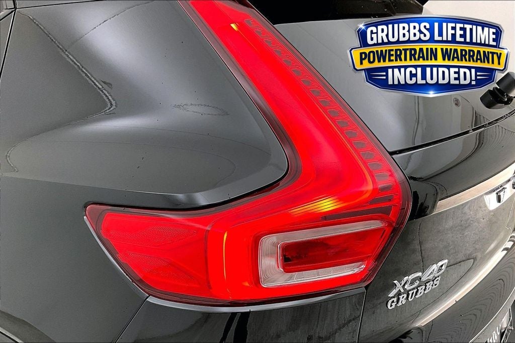 2026 Volvo XC40 B5 Ultra