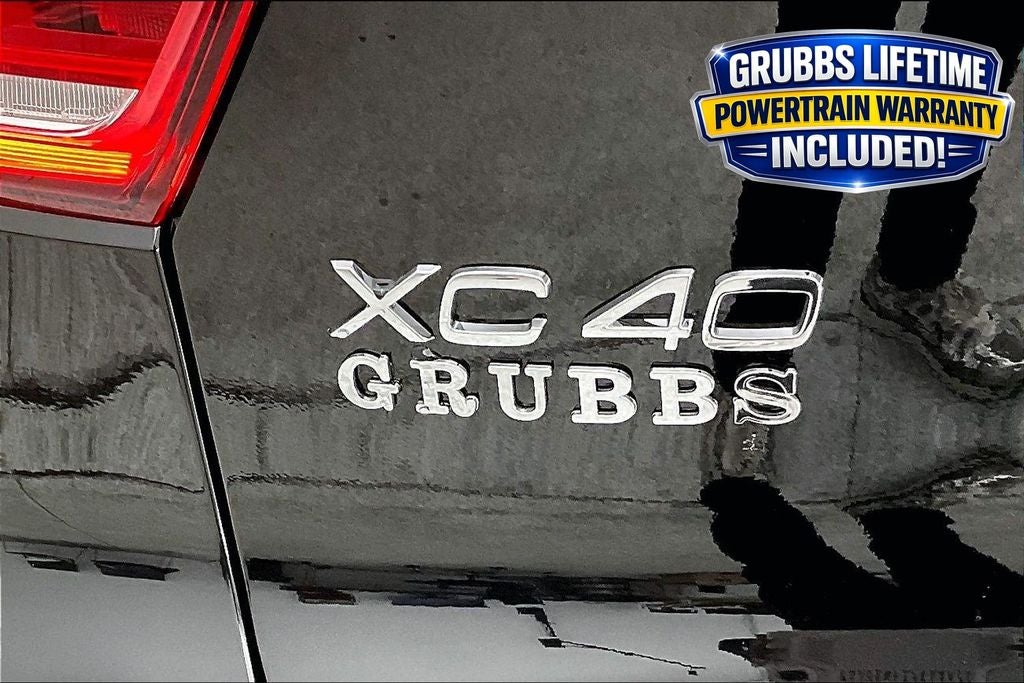 2026 Volvo XC40 B5 Ultra