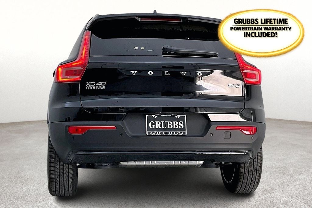 2026 Volvo XC40 B5 Ultra