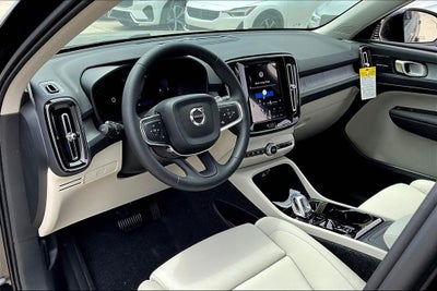 2026 Volvo XC40 B5 Ultra