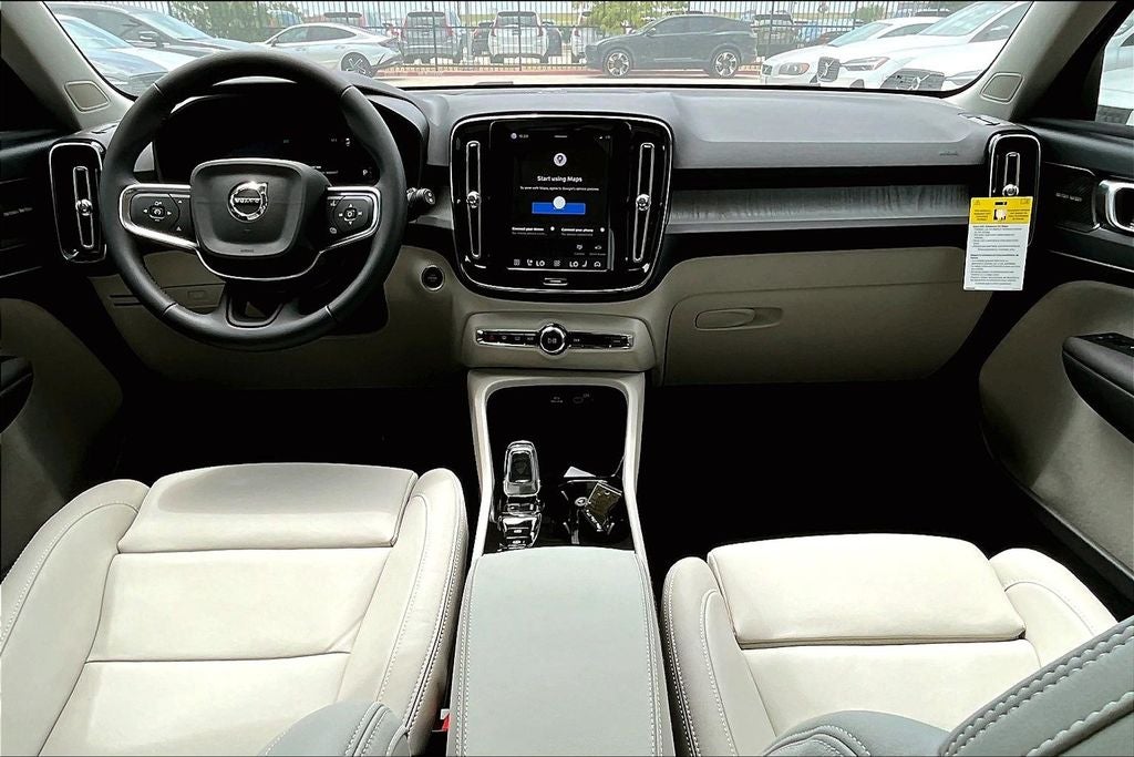 2026 Volvo XC40 B5 Ultra