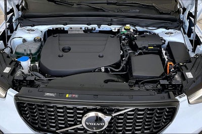 2026 Volvo XC40 B5 Ultra