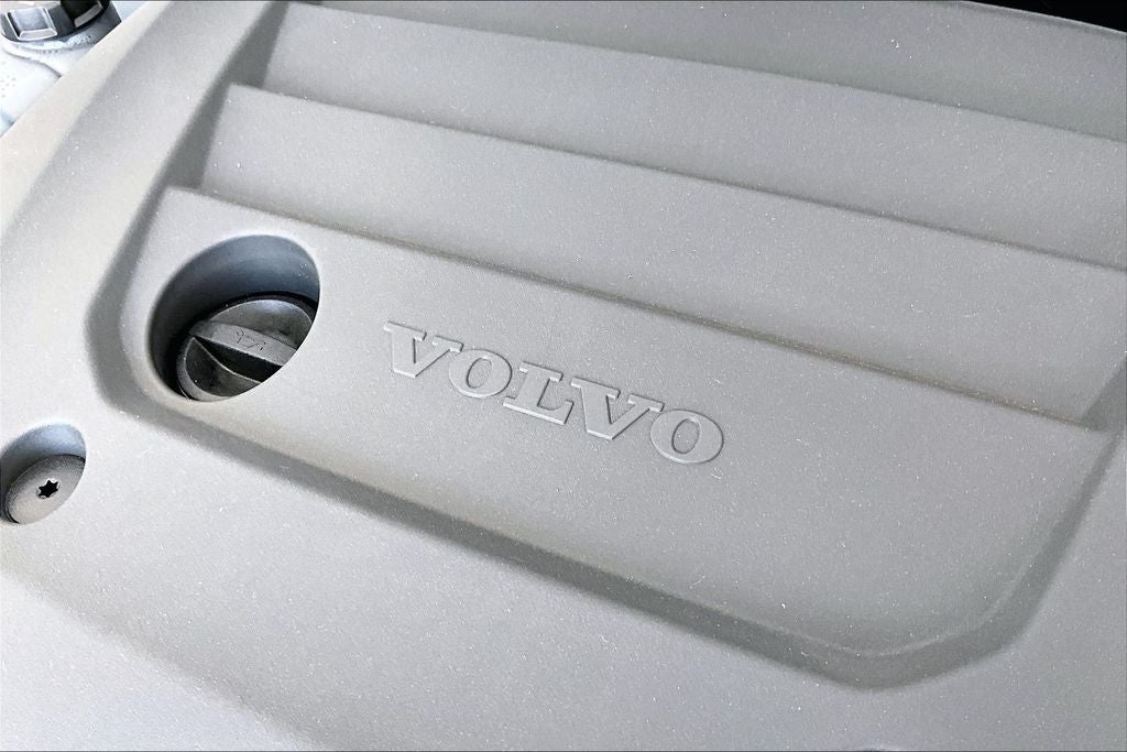 2026 Volvo XC40 B5 Ultra