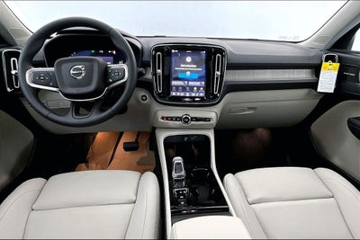 2026 Volvo XC40 B5 Ultra