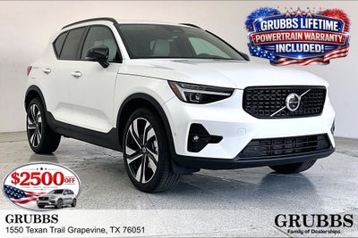 2026 Volvo XC40 B5 Ultra