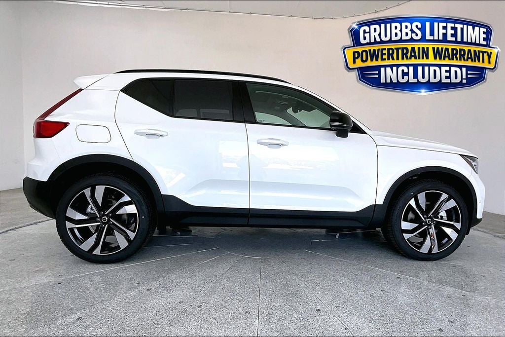 2026 Volvo XC40 B5 Ultra