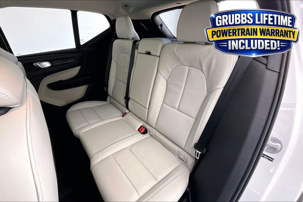 2026 Volvo XC40 B5 Ultra