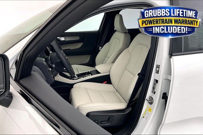 2026 Volvo XC40 B5 Ultra