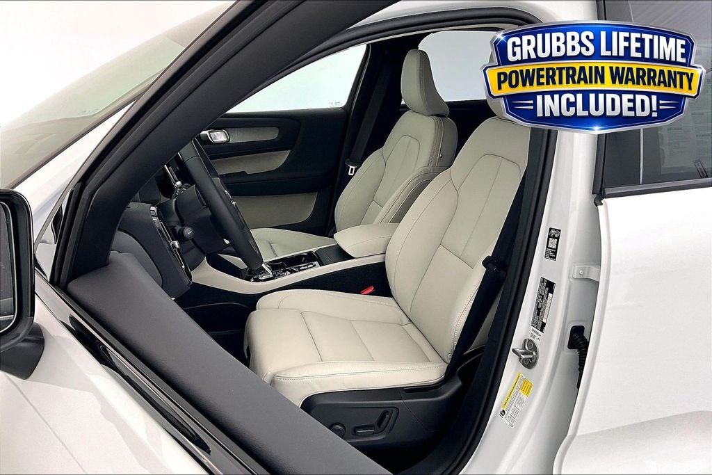 2026 Volvo XC40 B5 Ultra
