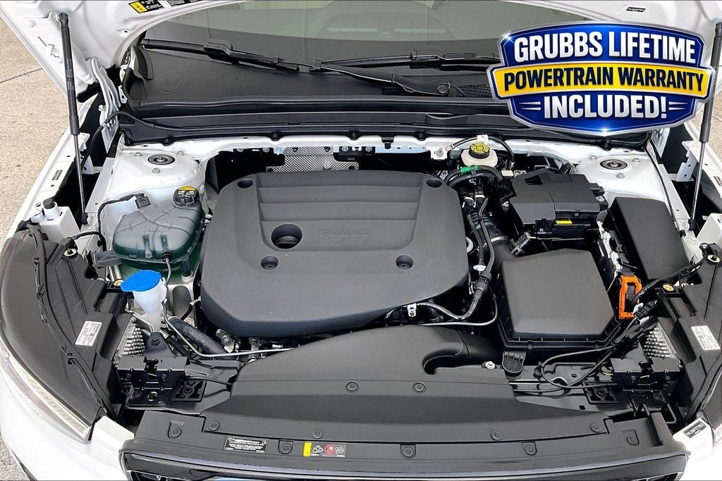 2026 Volvo XC40 B5 Ultra