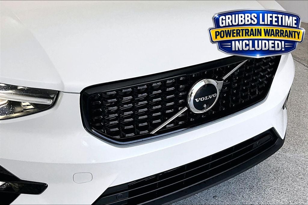 2026 Volvo XC40 B5 Ultra