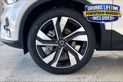 2026 Volvo XC40 B5 Ultra