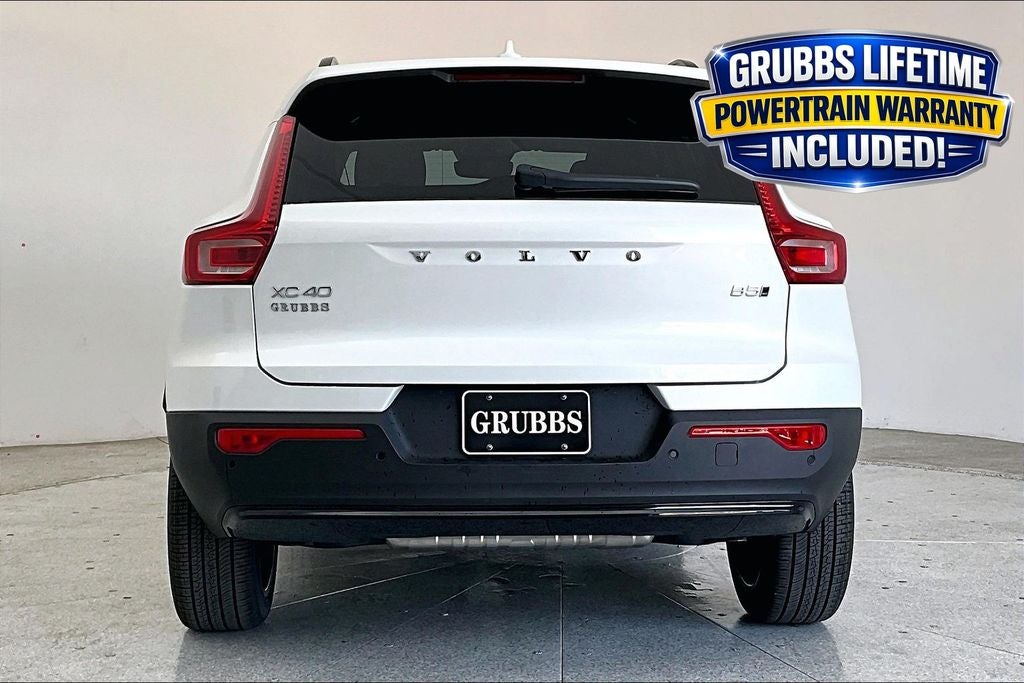 2026 Volvo XC40 B5 Ultra