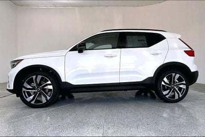 2026 Volvo XC40 B5 Ultra