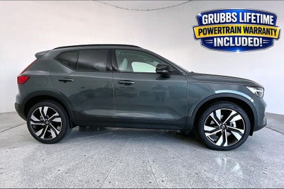 2026 Volvo XC40 B5 Ultra