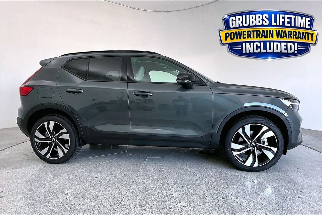 2026 Volvo XC40 B5 Ultra
