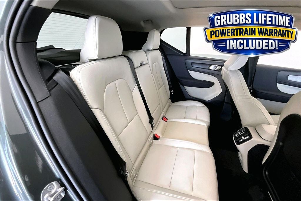 2026 Volvo XC40 B5 Ultra