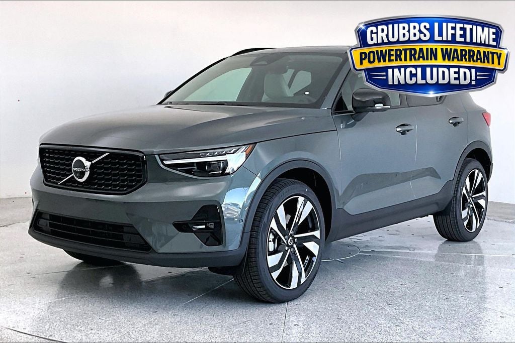 2026 Volvo XC40 B5 Ultra