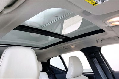 2026 Volvo XC40 B5 Ultra