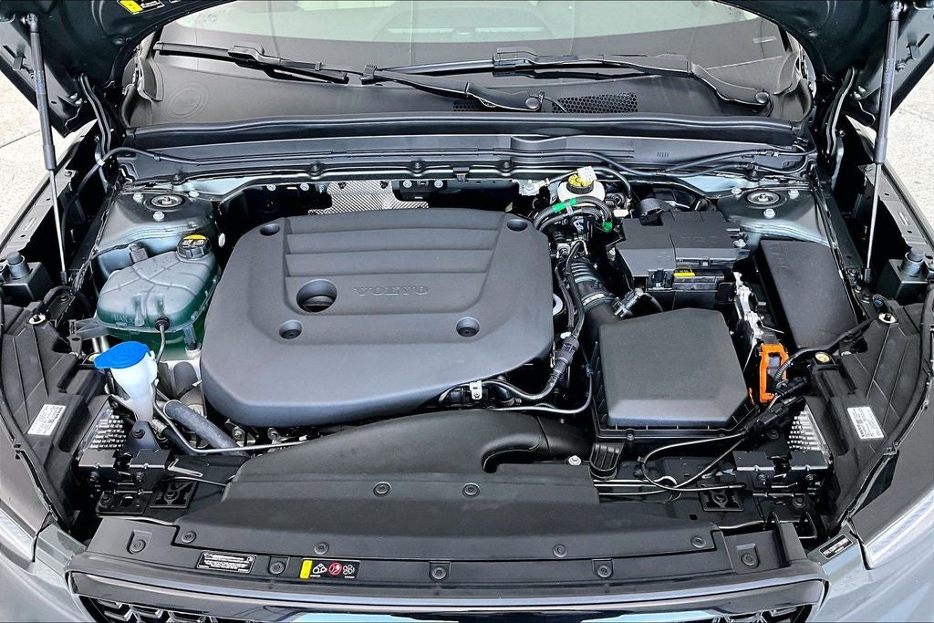 2026 Volvo XC40 B5 Ultra