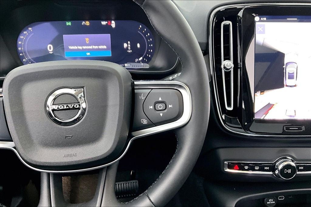 2026 Volvo XC40 B5 Ultra