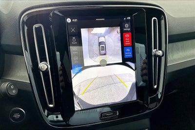 2026 Volvo XC40 B5 Ultra