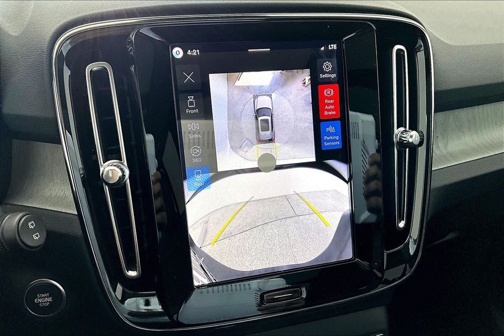 2026 Volvo XC40 B5 Ultra