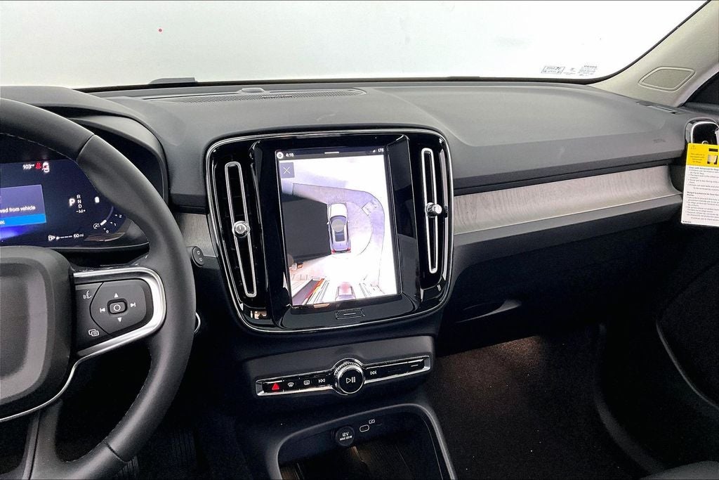 2026 Volvo XC40 B5 Ultra