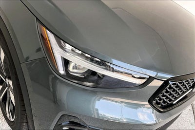 2026 Volvo XC40 B5 Ultra