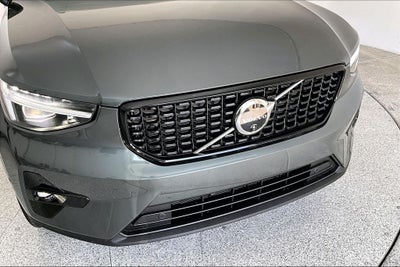 2026 Volvo XC40 B5 Ultra