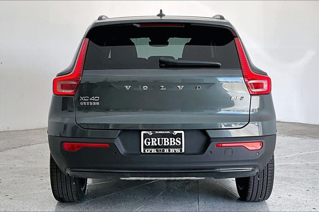 2026 Volvo XC40 B5 Ultra