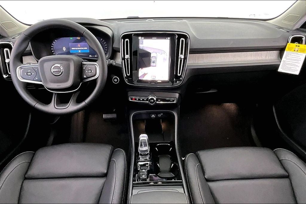2026 Volvo XC40 B5 Ultra