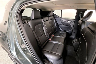 2026 Volvo XC40 B5 Ultra