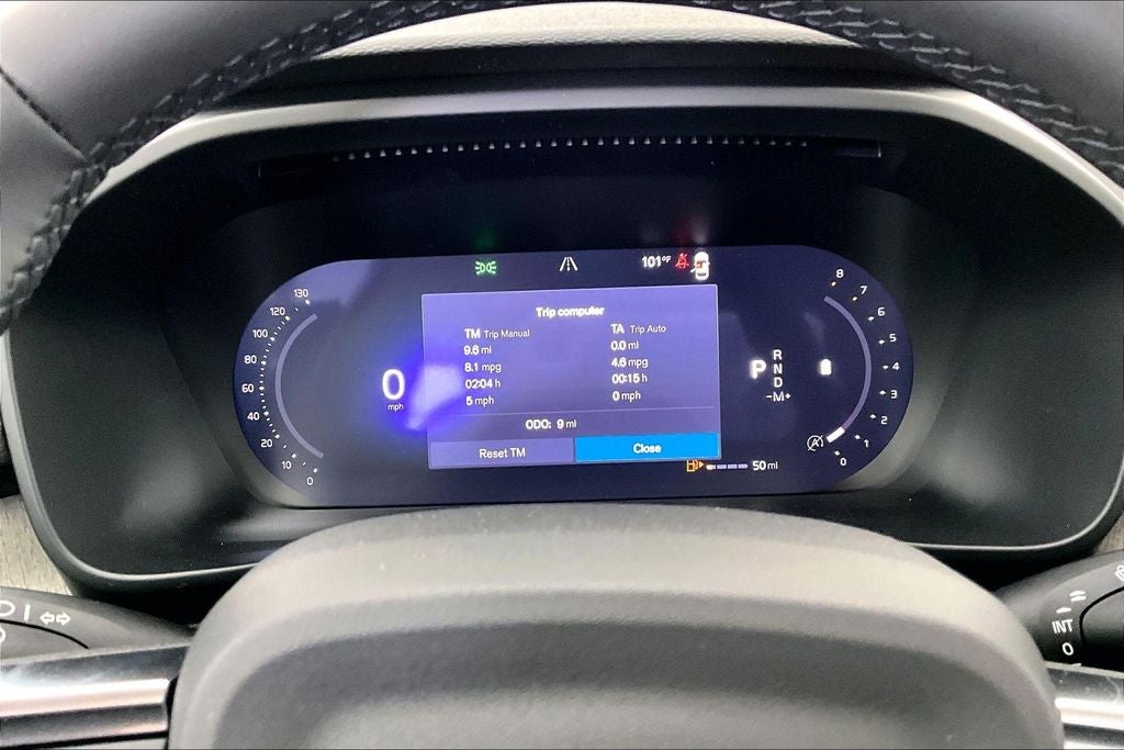 2026 Volvo XC40 B5 Ultra