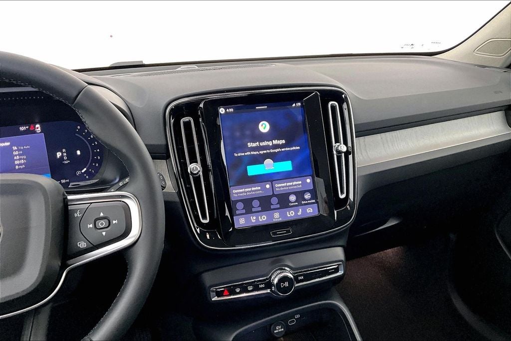 2026 Volvo XC40 B5 Ultra