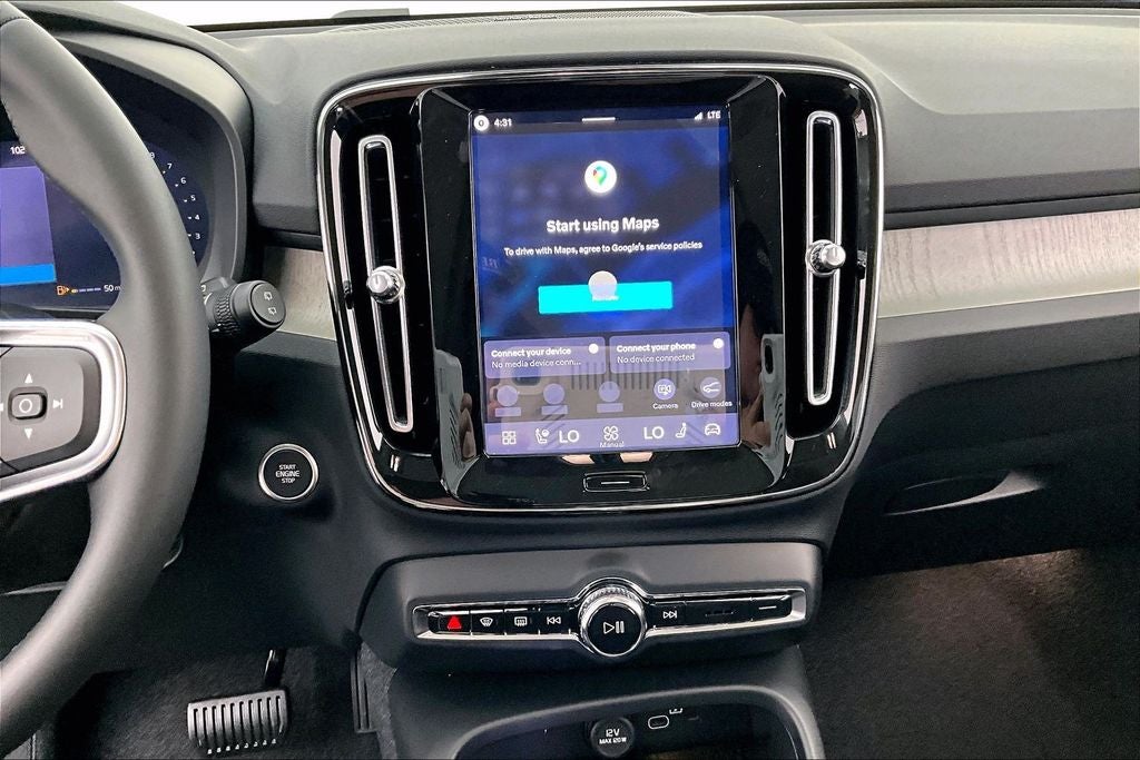 2026 Volvo XC40 B5 Ultra
