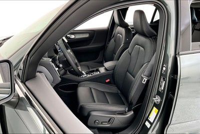 2026 Volvo XC40 B5 Ultra