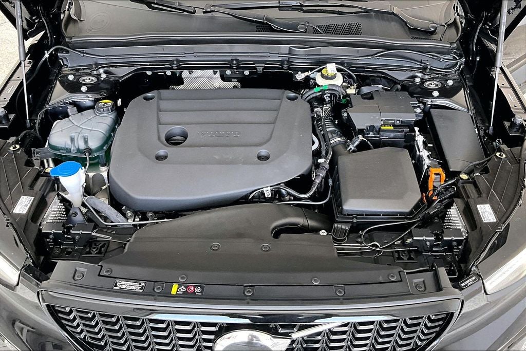 2026 Volvo XC40 B5 Ultra