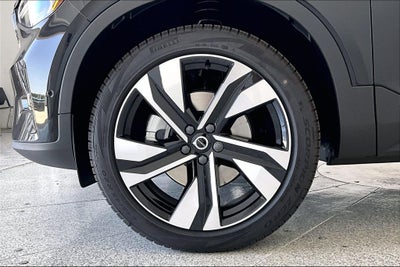 2026 Volvo XC40 B5 Ultra