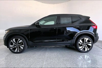 2026 Volvo XC40 B5 Ultra